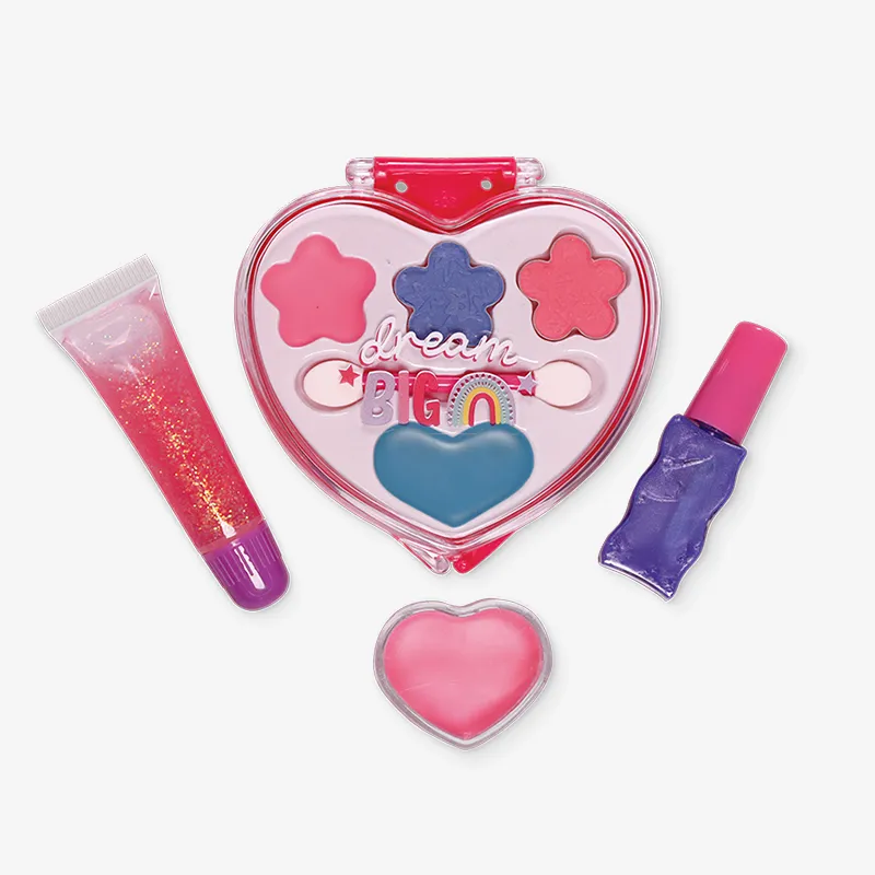 heart Makeup Case, Photo 4 of 5