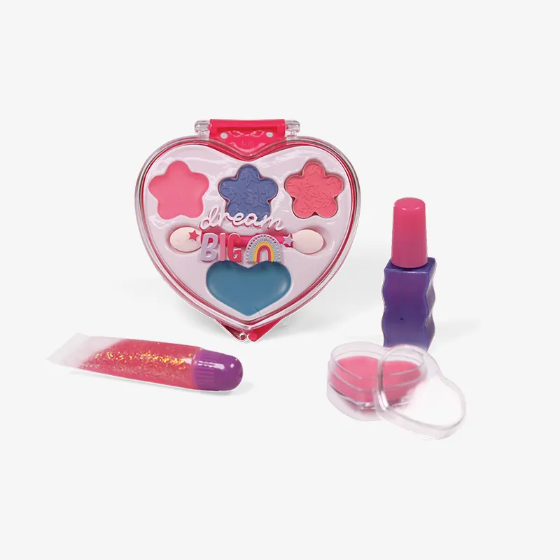 heart Makeup Case, Photo 5 of 5